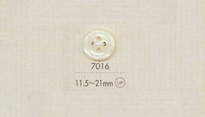 7016 DAIYA BUTTONS 四孔聚酯纖維鈕扣（波紋圖案）