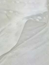 1090 正式場合穿著的白色緞紋，腰部背面。[口袋裡料] 更多照片