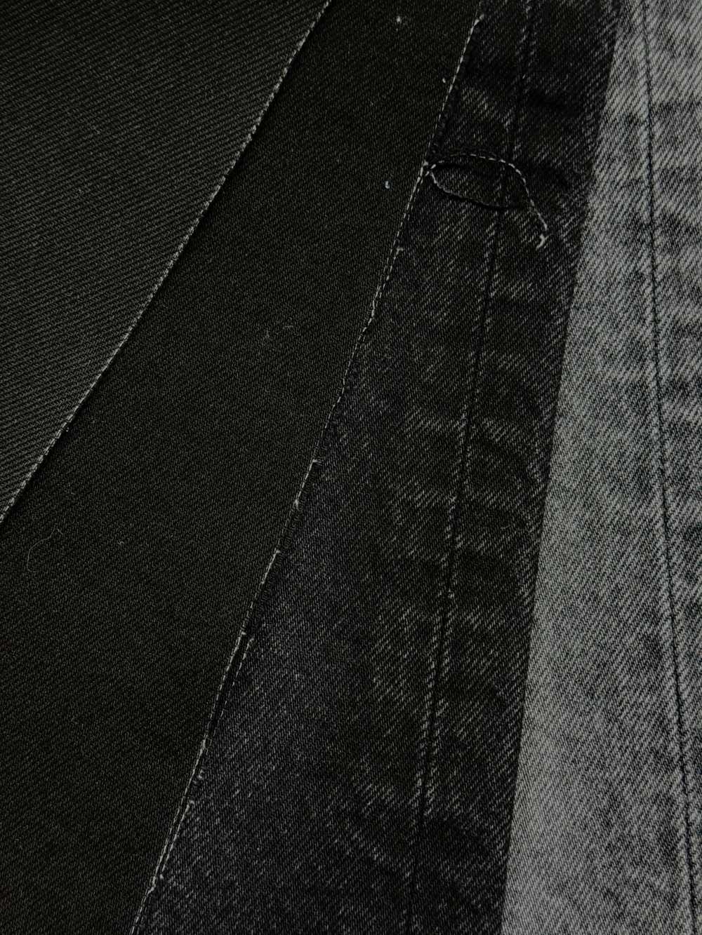 這是 Kaihara 的暢銷產品，其特點是美麗的斜紋織法，讓人聯想到復古的物品。